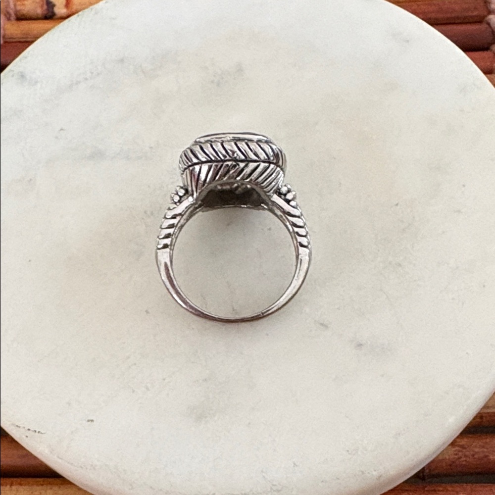 Silver Tone Ring with Iridescent Stone Size 8 - Picture 5 of 7